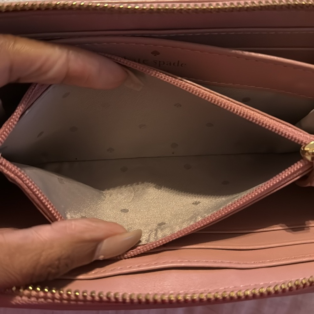 Used Kate Spade Rose pink large wallet - Picture 4 of 6